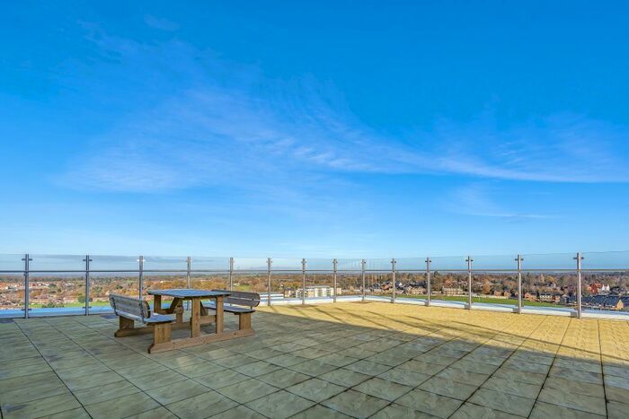 2 Bedroom Apartment To Rent In Royal Winchester House, Bracknell, RG12