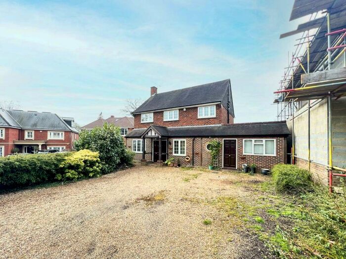 4 Bedroom Detached House To Rent In Burghley Avenue, New Malden, KT3