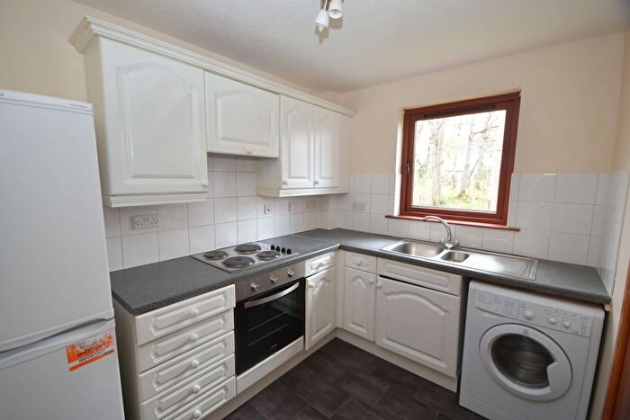 2 Bedroom Flat To Rent In Alltan Court, Inverness, IV2