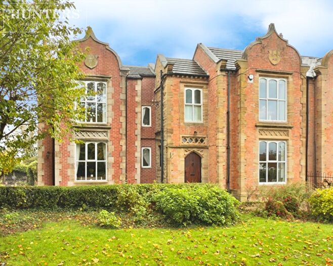 4 Bedroom Semi-Detached House For Sale In Dearne Hall Road, Barugh Green, S75