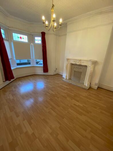 3 Bedroom Terraced House To Rent In Splott Road, Cardiff, CF24