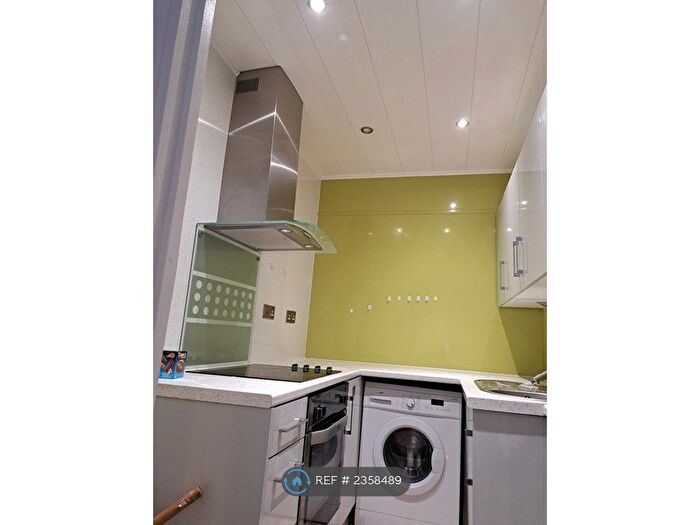 1 Bedroom Flat To Rent In Tollcross Road, Glasgow, G32