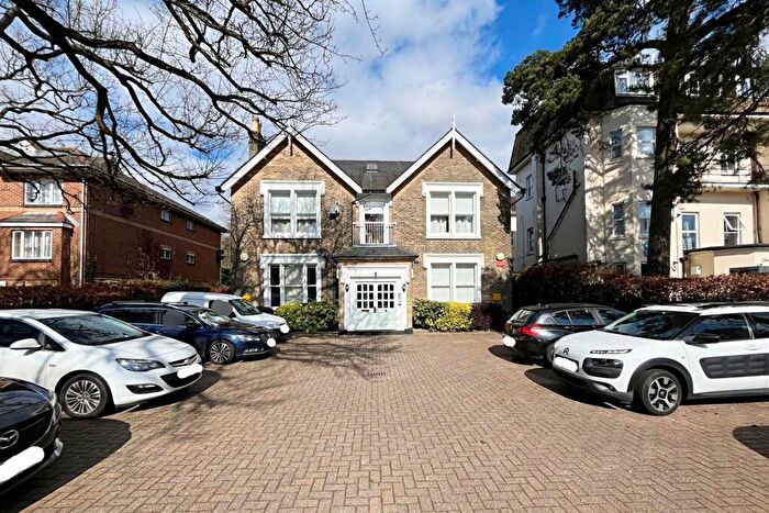 2 Bedroom Flat To Rent In Bournemouth, BH1