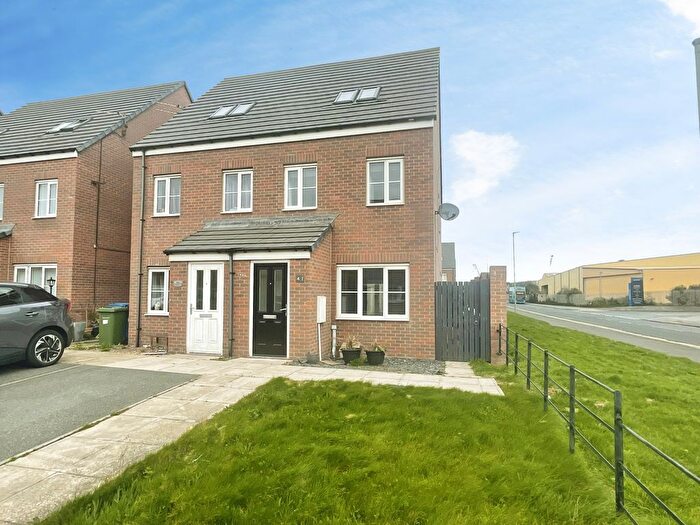 3 Bedroom Semi Detached House To Rent In Crompton Street, Blyth, NE24