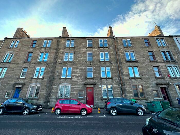 1 Bedroom Flat To Rent In Molison Street, Stobswell, Dundee, DD4