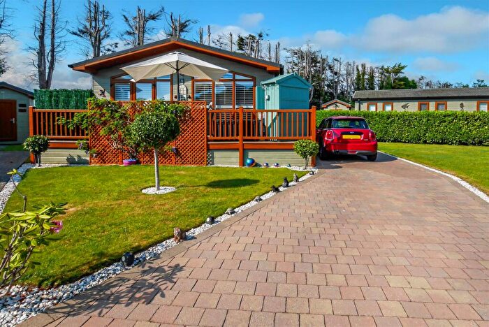 2 Bedroom Mobile Home For Sale In Jaybelle Grange Climping, BN17