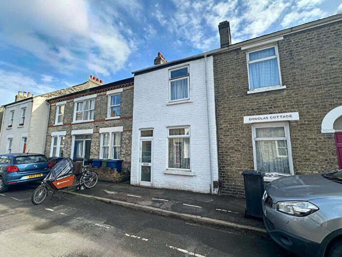 2 Bedroom Terraced House To Rent In Catharine Street, Cambridge, CB1