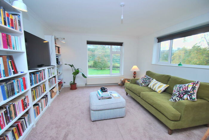 2 Bedroom Apartment To Rent In Grosvenor Bridge Road, Bath, BA1