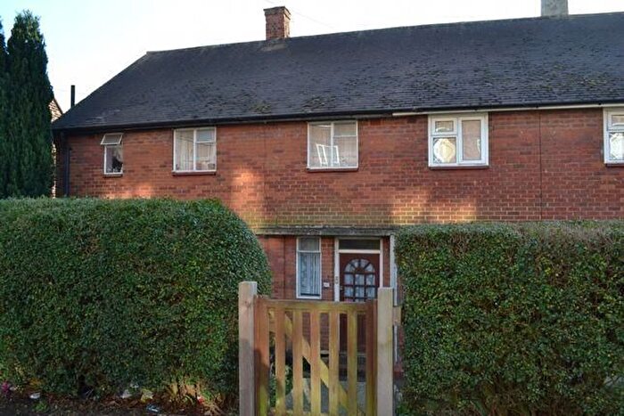 Studio To Rent In Redcar Road, Romford, RM3