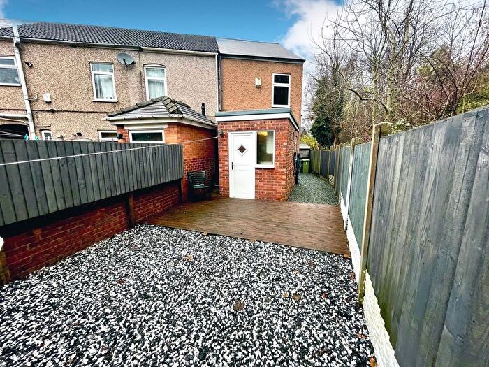 2 Bedroom End Of Terrace House To Rent In Havercroft Terrace, Sheffield, S21