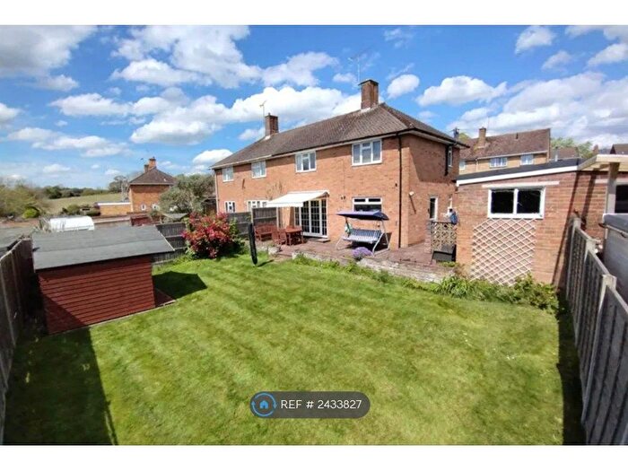 3 Bedroom Semi-Detached House To Rent In Lindlings, Hemel Hempstead, HP1