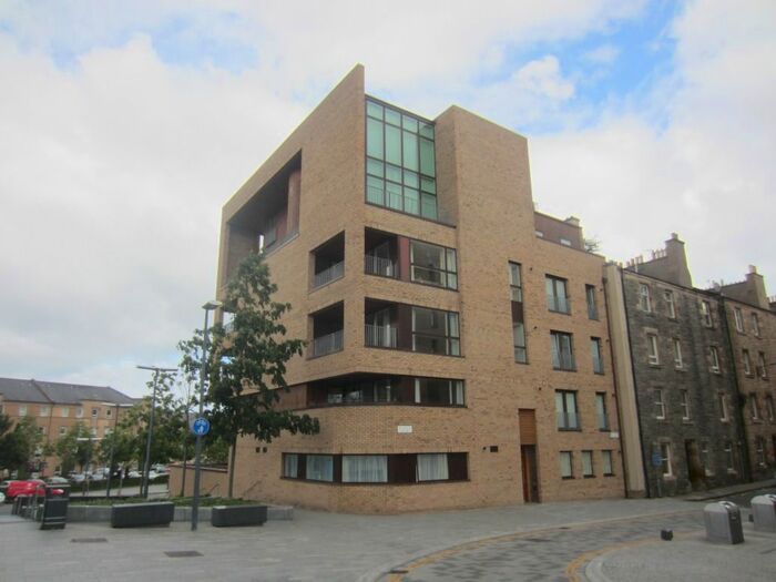 1 Bedroom Flat To Rent In Mcewan Square, Fountainbridge, Edinburgh, EH3