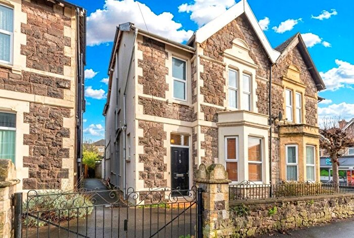 3 Bedroom Semi Detached House For Sale In Severn Road, Weston-Super-Mare, Somerset, BS23