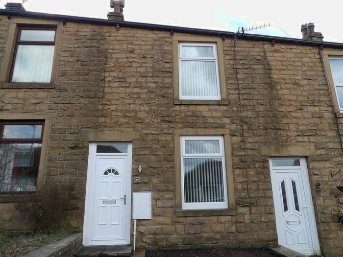 2 Bedroom Terraced House To Rent In Sholver Lane, Oldham, OL1