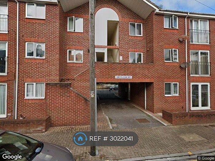 2 Bedroom Flat To Rent In Rhys Court, Southsea, PO4