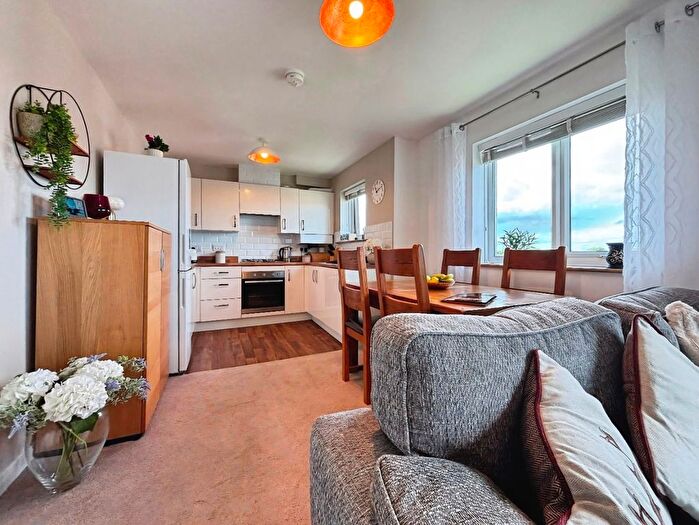 2 Bedroom Flat For Sale In High Shields Close, South Shields, NE33