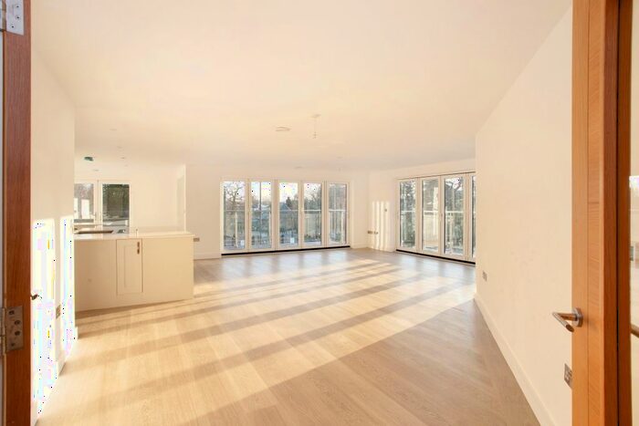 3 Bedroom Flat To Rent In Newbold Street, Leamington Spa, CV32