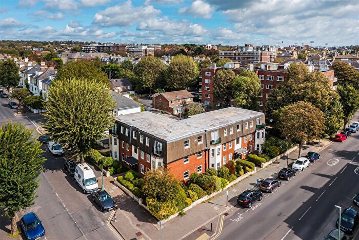 2 Bedroom Flat For Sale In Denmark Villas, Hove, BN3