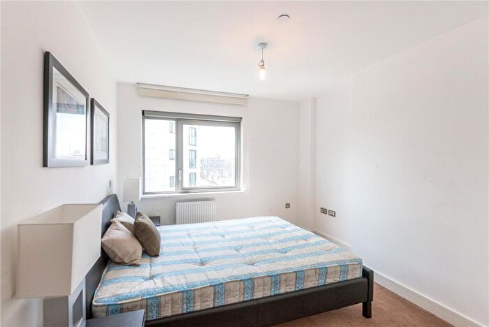 1 Bedroom Apartment For Sale In Aqua Vista Square, Bow Common, E3