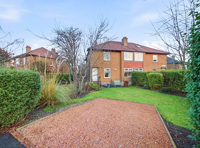 3 Bedroom Flat For Sale In Ladywell Avenue, Carrick Knowe, Edinburgh, EH12