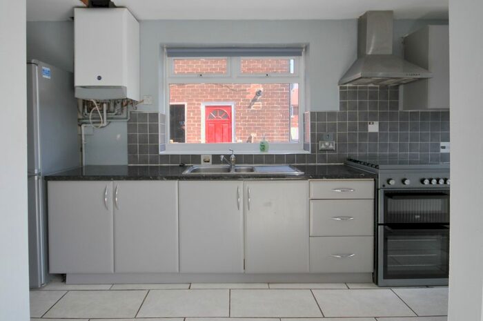 2 Bedroom Town House To Rent In Bedroom House – Southgarth Road, Salford, M6