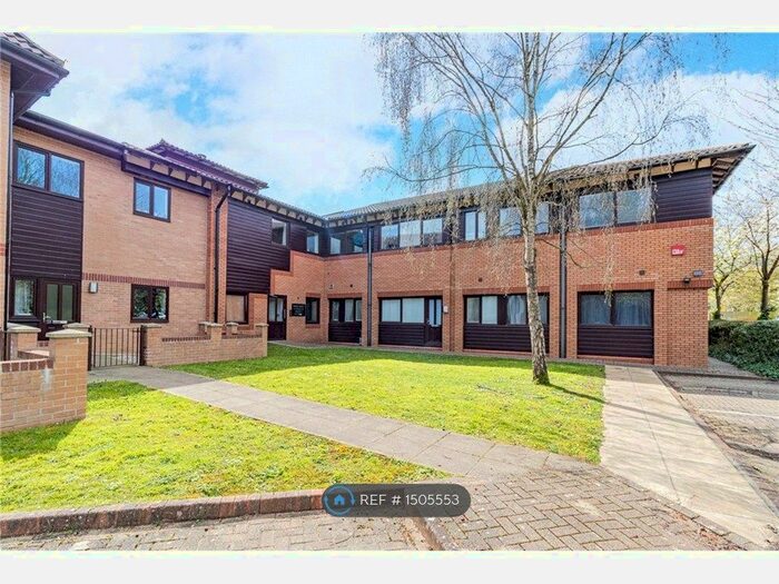 2 Bedroom Flat To Rent In Furze Court, Fareham, PO16