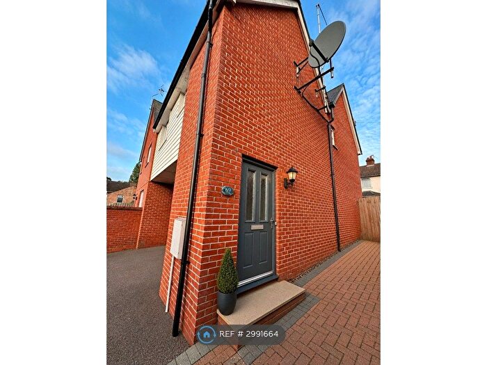 2 Bedroom Maisonette To Rent In Scarletts Road, Colchester, CO1