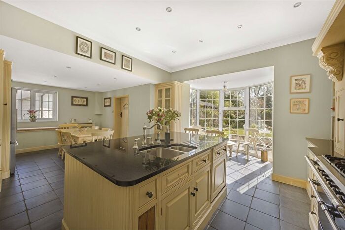 5 Bedroom Detached House For Sale In Stockport Road, Thelwall, Warrington, WA4