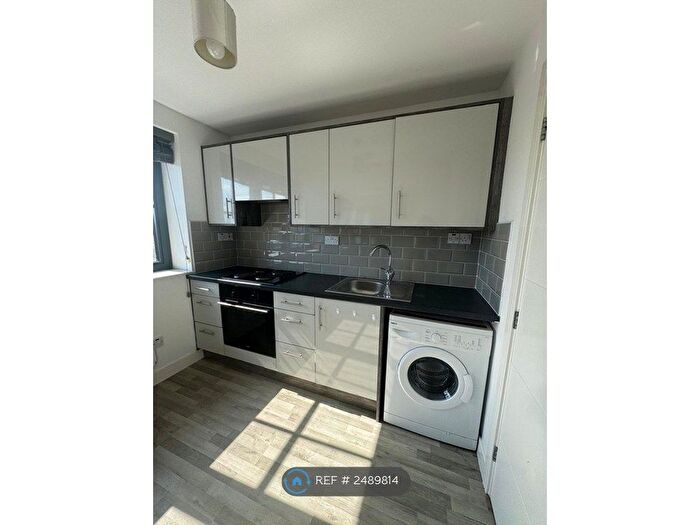 Studio To Rent In Aadams Apartments, Leicester, LE3