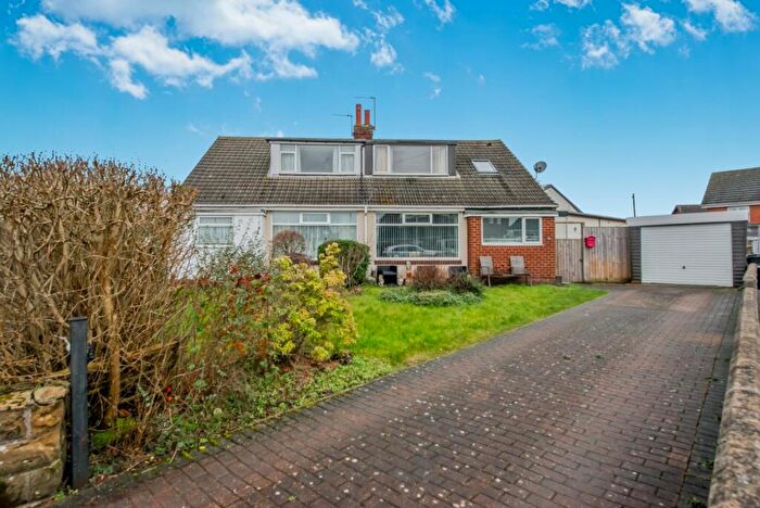 3 Bedroom Semi Detached House For Sale In Kingsdale Avenue, Drighlington, West Yorkshire, BD11