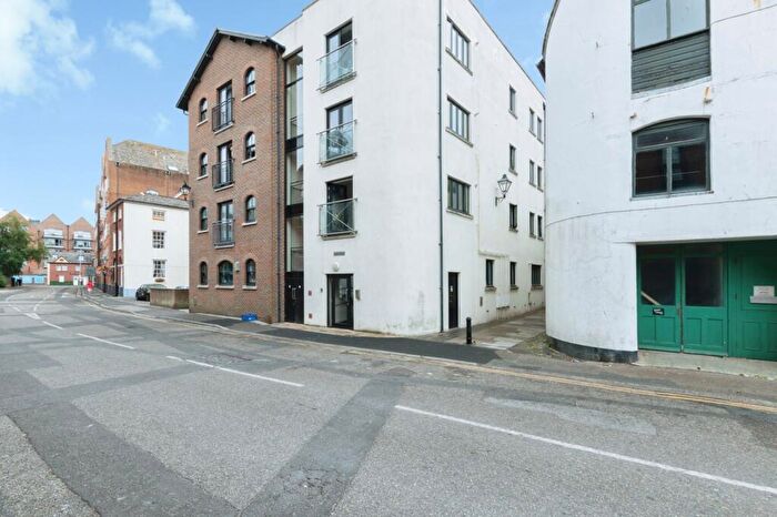 2 Bedroom Flat For Sale In Strand Street, Poole, Dorset, BH15