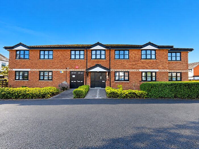 1 Bedroom Flat For Sale In Forrest Court, Layton, FY3