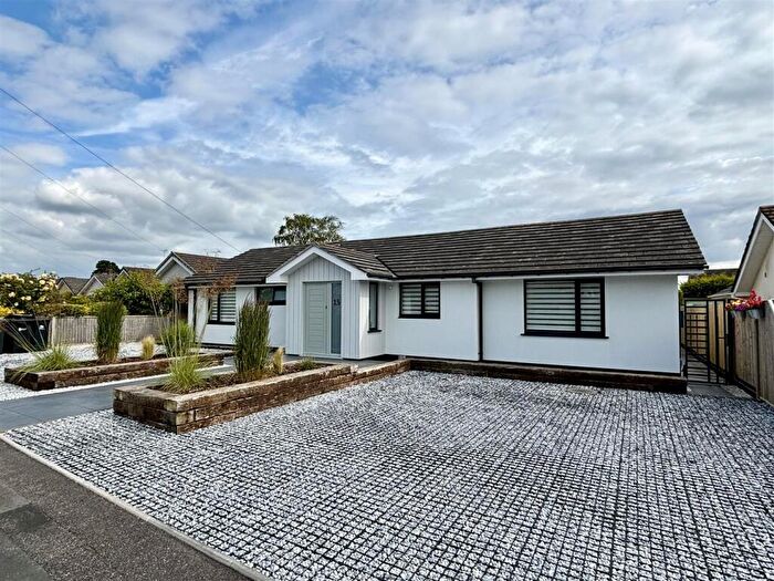 3 Bedroom Detached Bungalow For Sale In Beacon Park Road, Upton, BH16