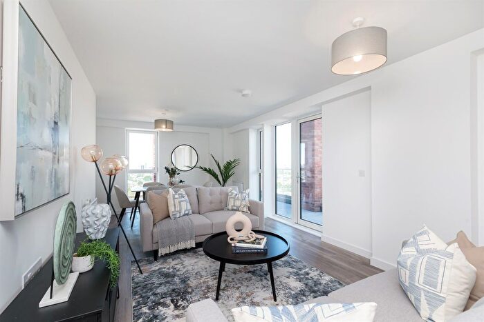 3 Bedroom Detached House To Rent In John Charles Tower, Thunderer, John, E13