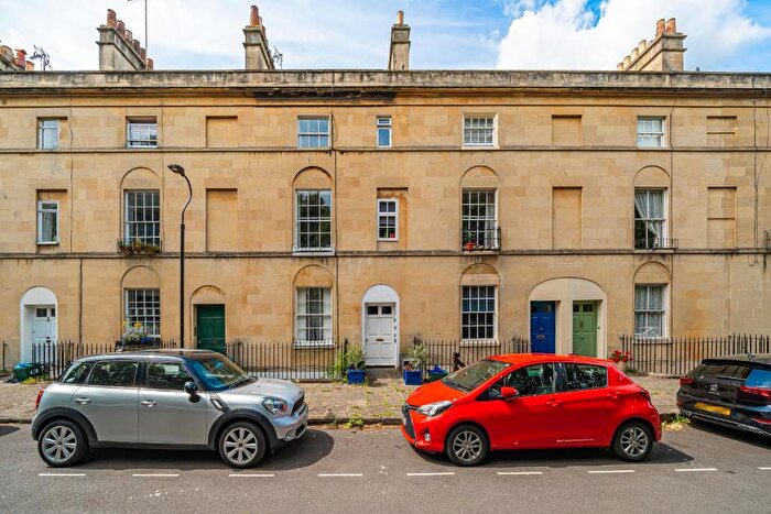 2 Bedroom Maisonette For Sale In Norfolk Buildings, Bath, BA1