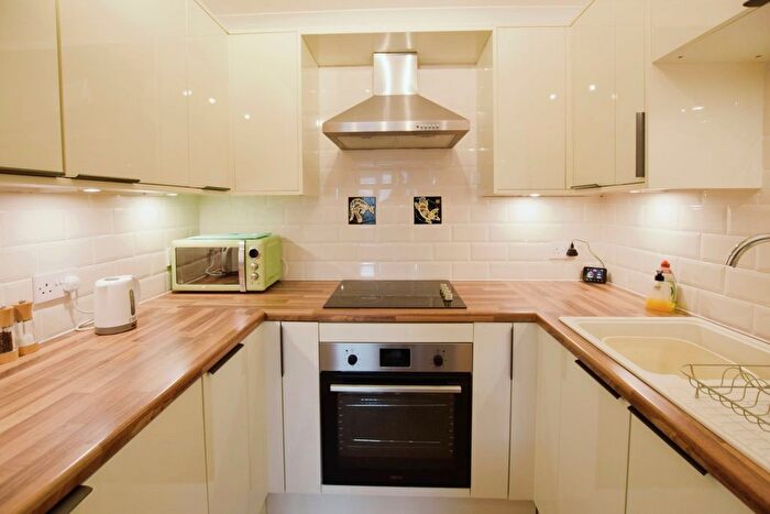 1 Bedroom Flat For Sale In Groby Road, Altrincham, WA14