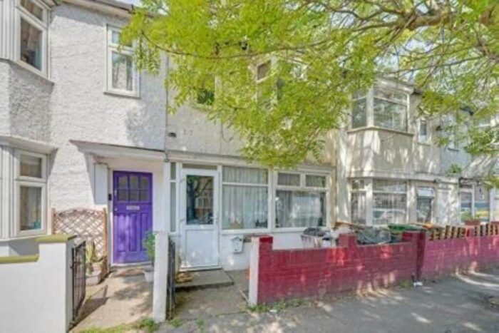 3 Bedroom Terraced House For Sale In Varley Road, Canning Town, E16