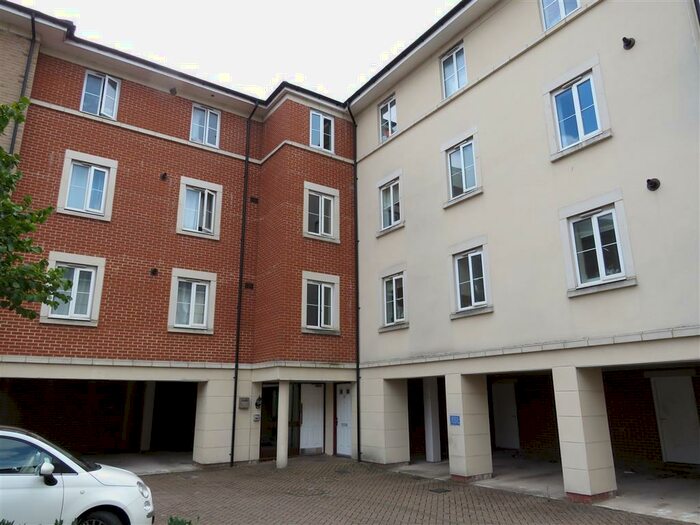 2 Bedroom Apartment To Rent In Ffordd James McGhan, Cardiff, CF11