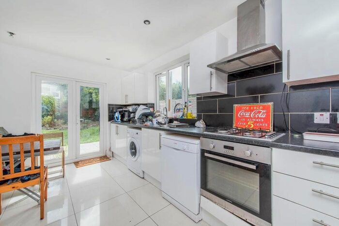 4 Bedroom Detached House To Rent In Glenarm Road, London, E5