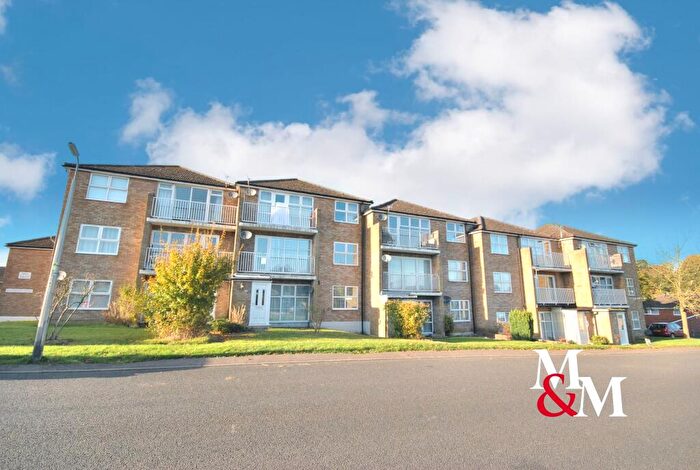 2 Bedroom Apartment To Rent In Dulverton Court, LU7