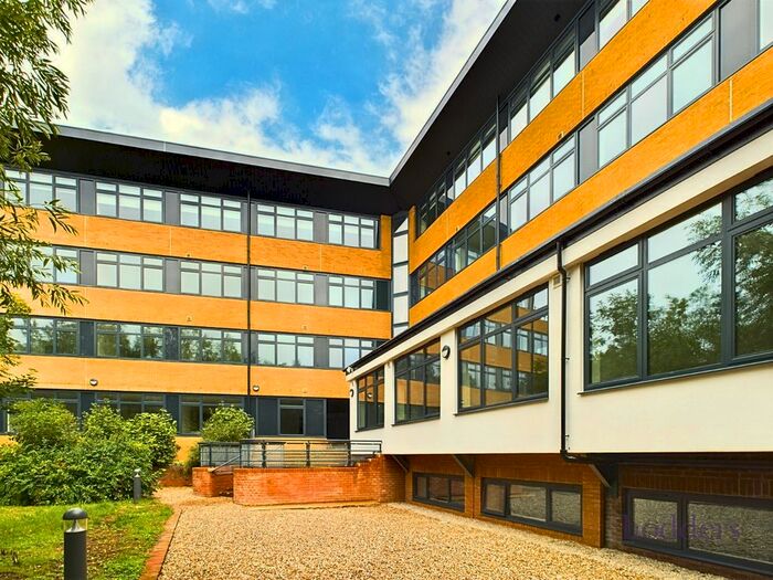 1 Bedroom Flat To Rent In London Road, Staines-Upon-Thames, Surrey, TW18