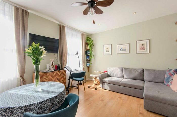 2 Bedroom Flat To Rent In Shirland Road, Maida Vale, London, W9