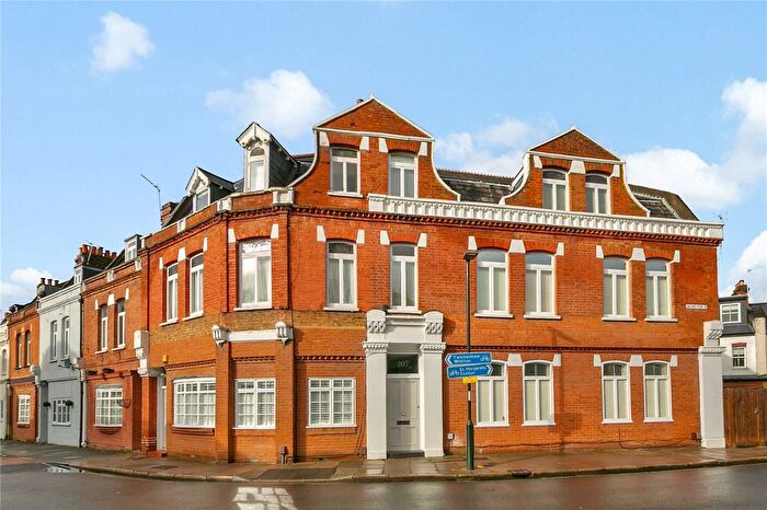 2 Bedroom Flat For Sale In Amyand Park Road, St Margarets, Twickenham, TW1