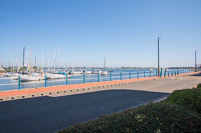 1 Bedroom Flat To Rent In John Batchelor Way, Penarth, CF64