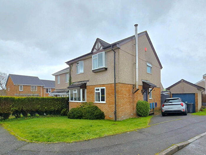 4 Bedroom Semi-Detached House For Sale In Snell Drive, Latchbrook, Saltash, PL12
