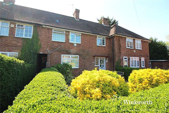3 Bedroom Terraced House For Sale In Hartforde Road, Borehamwood, Hertfordshire, WD6
