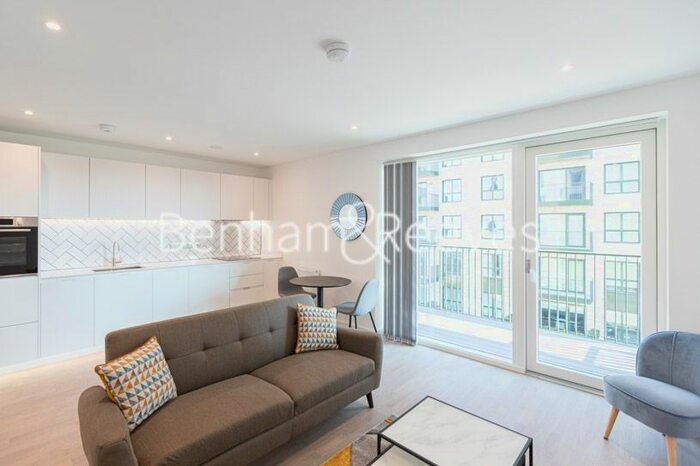 1 Bedroom Flat To Rent In Cedrus Avenue, Southall, UB1