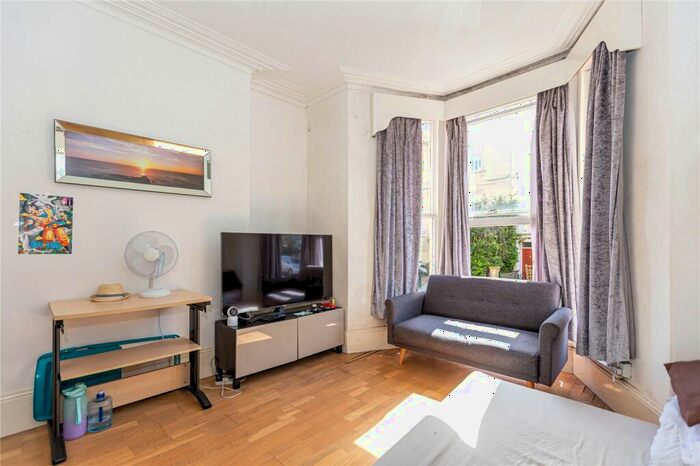 1 Bedroom Apartment To Rent In Roslyn Road, Redland, Bristol, BS6