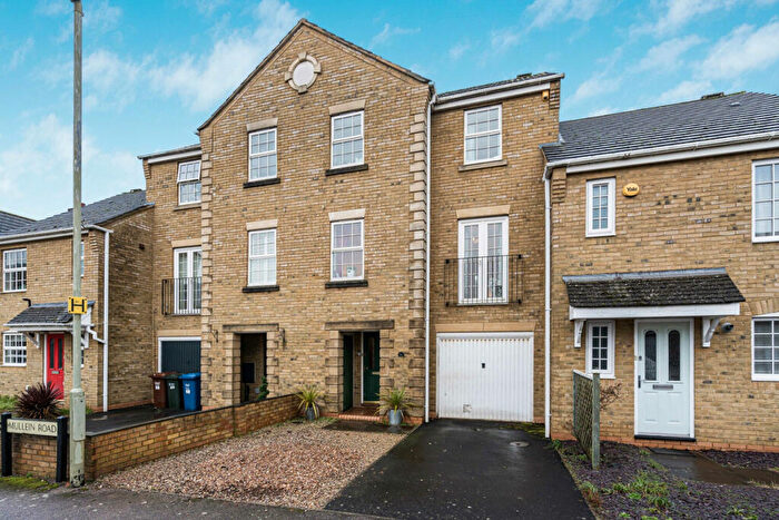 4 Bedroom Detached House For Sale In Mullein Road, Bicester, OX26