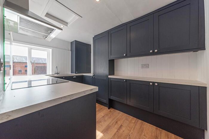 2 Bedroom Flat To Rent In Cartergate, Newark, NG24